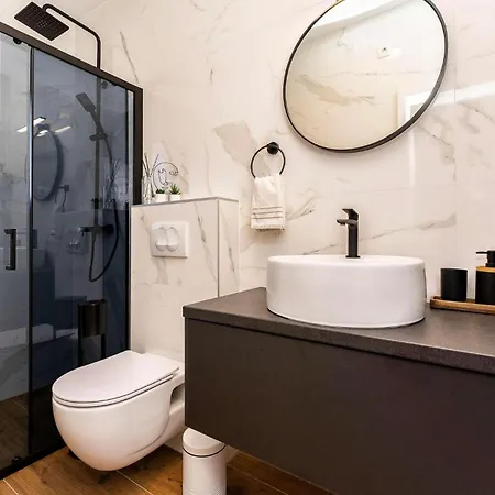 Madis * Ζαντάρ