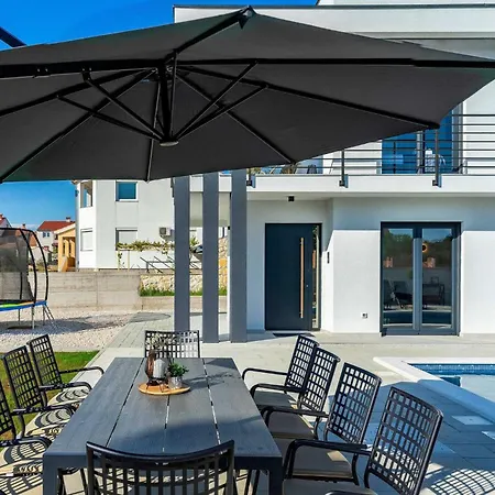 Σπίτι διακοπών Madis Ζαντάρ