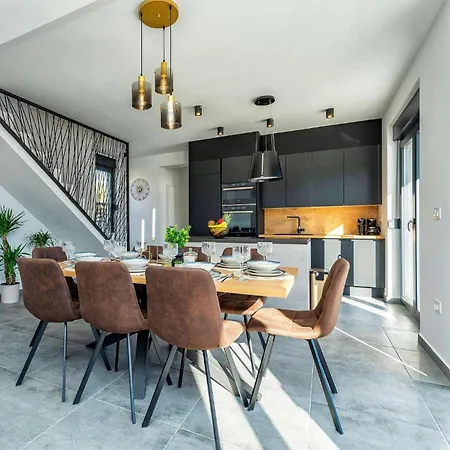 Madis Prázdninový dům