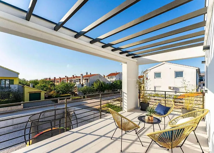 Madis Dom wakacyjny *